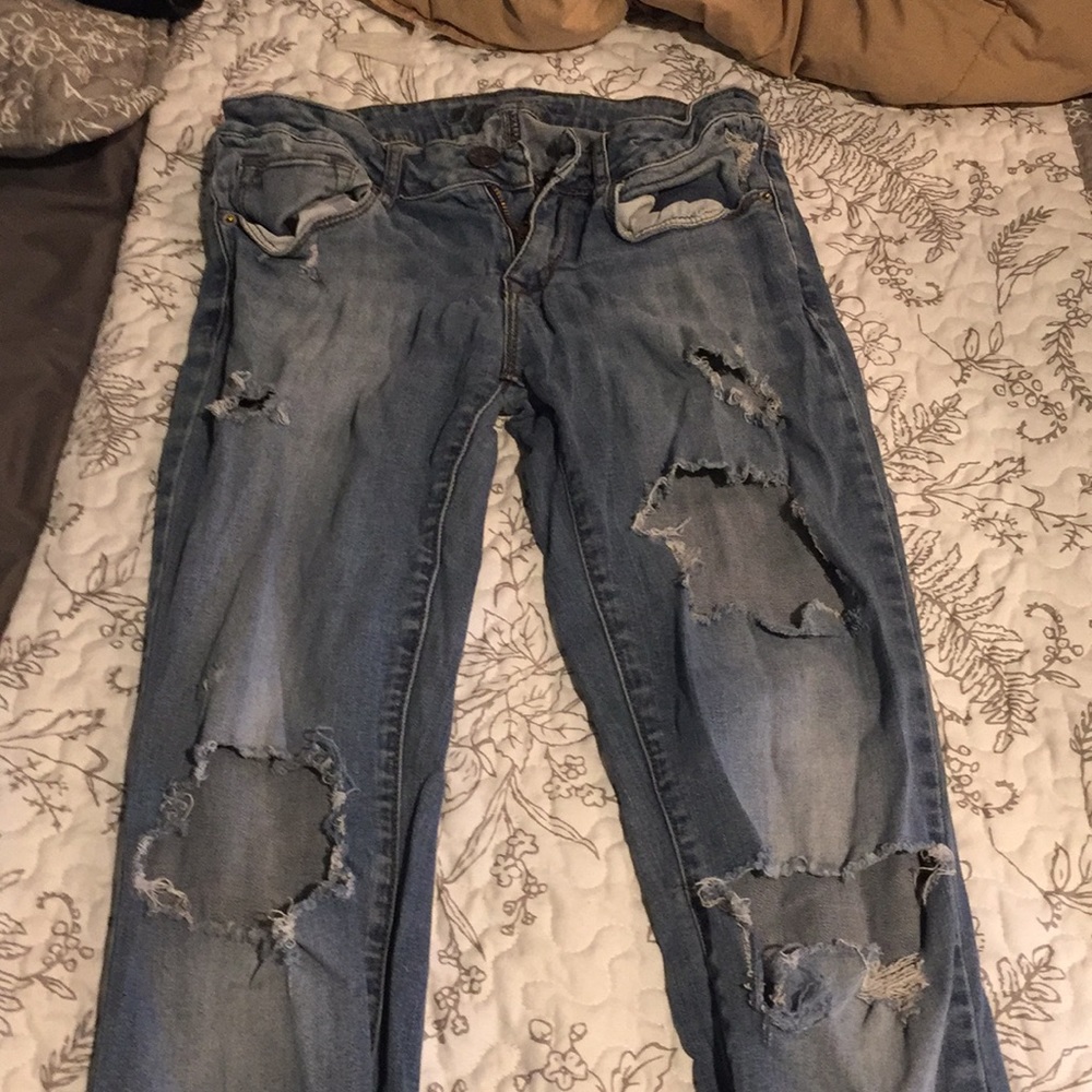 Bullhead destroyed skinny jeans